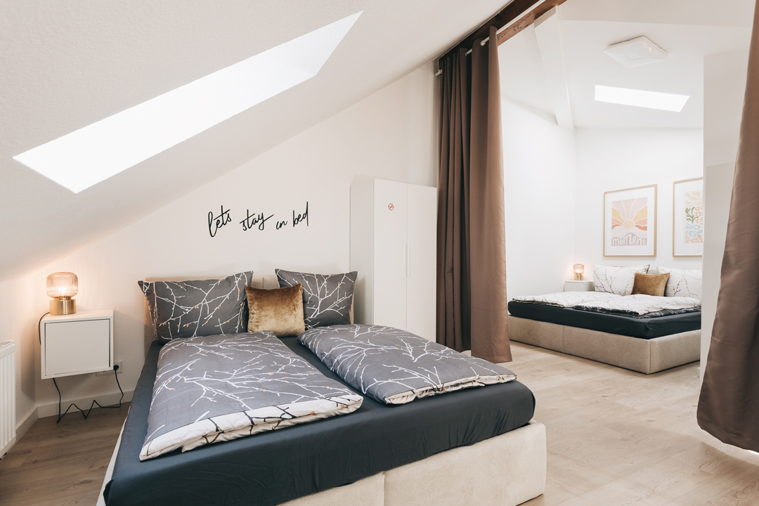 Blick ins Schlafzimmer der FeWo Bautzner Strasse in Dresden Neustadt